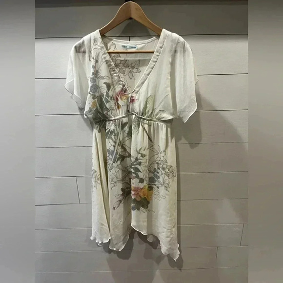 Maurice’s White Floral Dress- size Small - Picture 1 of 6